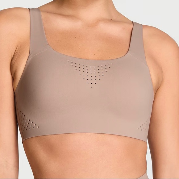 EUC Victoria’s Secret Featherweight Max Sports Bras, 32D, black and nude set - Picture 6 of 9